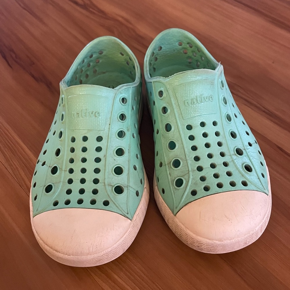 Native Girls Perforated Slip On Water Shoes Aqua Green Size C7 Baby Infant